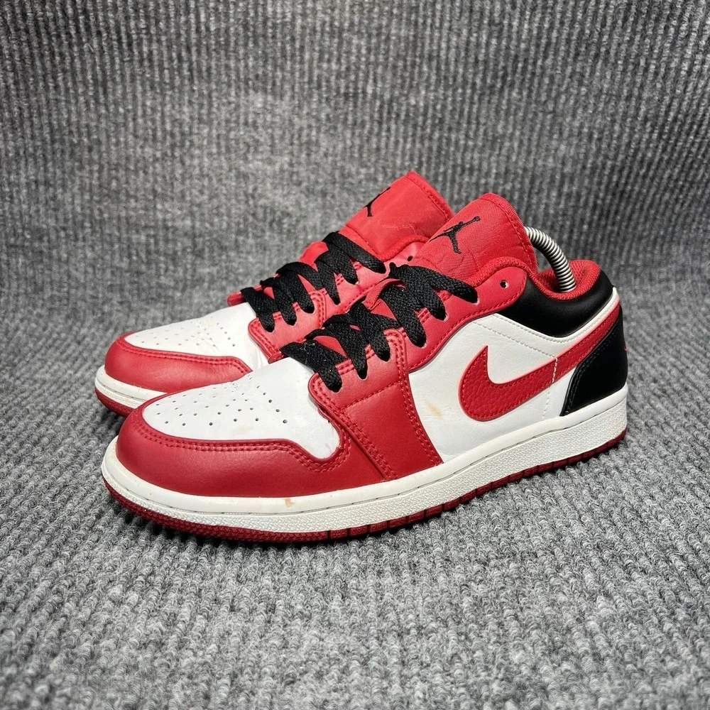 Jordan 1 Low Bulls Men's Size 8 Reverse Black Toe Red Basketball Shoe 55355-163